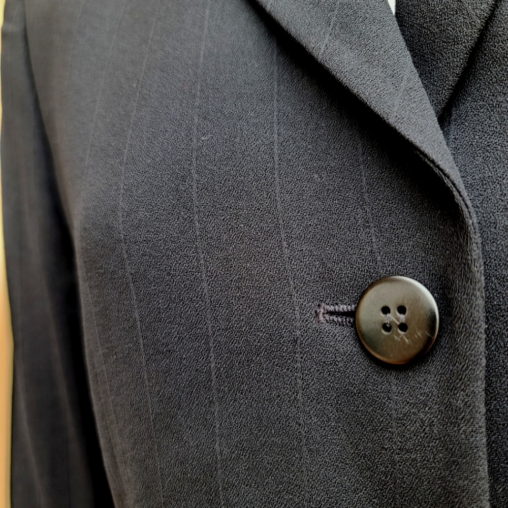 ARMANI COLLEZIONI Black Pinstriped Wool Blazer 8 Vintage Luxury Suit Jacket - Picture 8 of 15